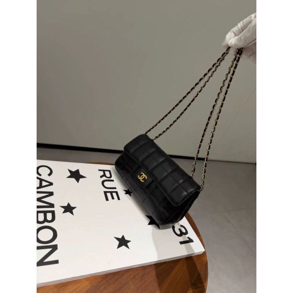 Chanel Women Pre-Loved Bag Very Good Condition